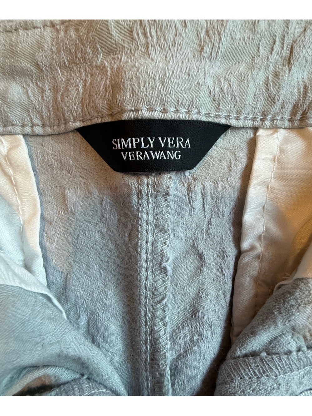 Simply Vera Wang Light Gray Women's Capris - Picture 6 of 9